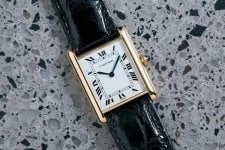 Cartier_Tank_Louis_AS01407_1_grande.jpg