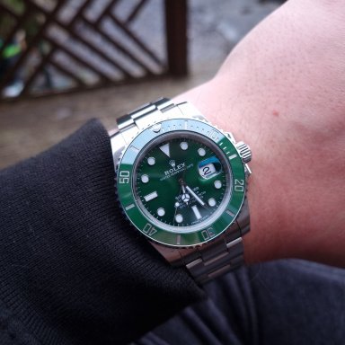 Rolex 16610LV Kermit Watch Review: Is It the Best Green Submariner